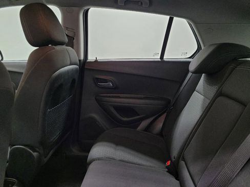 Used 2020 Chevrolet Trax LS w/ LPO, Protection Package FWD image 18