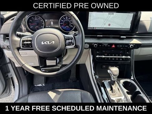 Used 2024 Kia Carnival EX FWD image 17