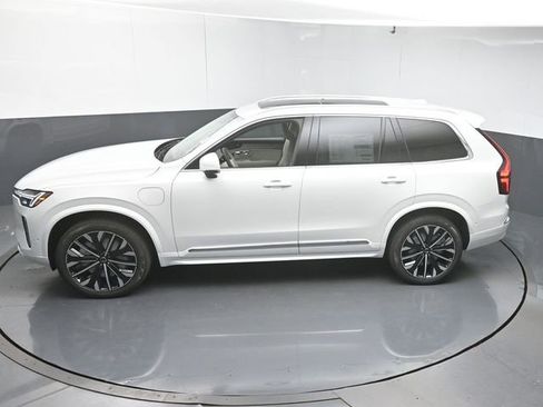 Used 2026 Volvo XC90 T8 Ultra w/ Protection Package Premier image 46