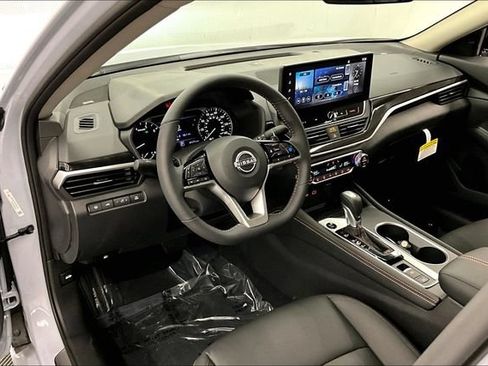 New 2026 Nissan Altima 2.5 SR w/ SR Premium Package FWD image 7