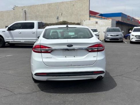 Used 2017 Ford Fusion SE image 4