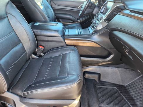 Used 2019 GMC Yukon XL Denali image 16