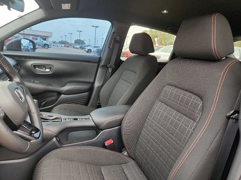 Used 2025 Honda HR-V Sport image 13
