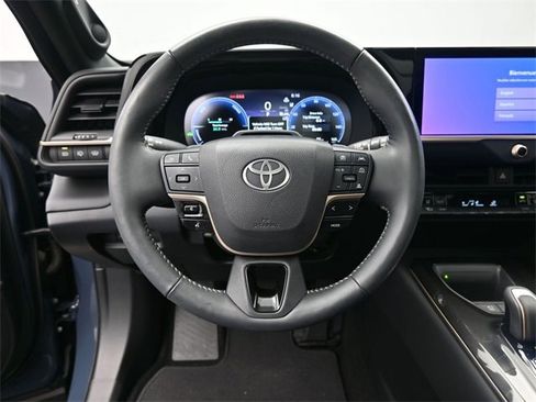 Used 2025 Toyota Crown Signia Limited image 28