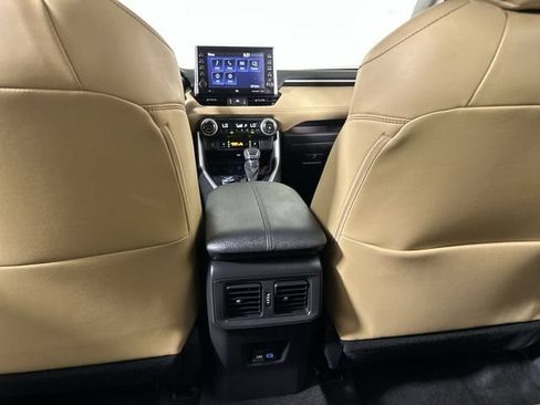 Used 2022 Toyota RAV4 Limited AWD/4WD image 22