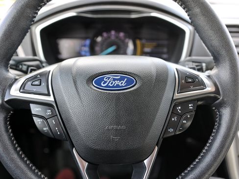 Certified 2019 Ford Fusion SE w/ Equipment Group 151A image 32