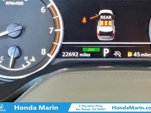 Used 2025 Nissan Rogue SV FWD image 32