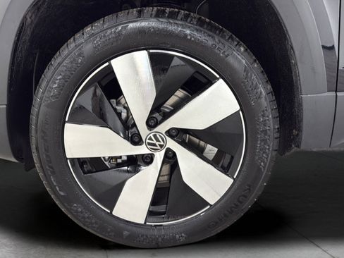 New 2026 Volkswagen Taos S image 34