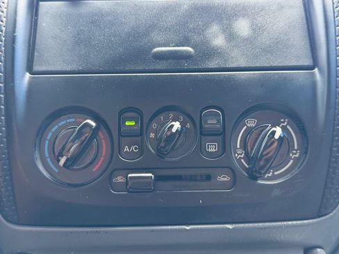 Used 1999 MAZDA Protege ES FWD image 23