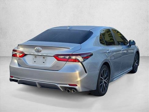 Used 2023 Toyota Camry SE FWD image 5
