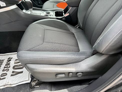 Used 2019 Subaru Forester Premium AWD/4WD image 34