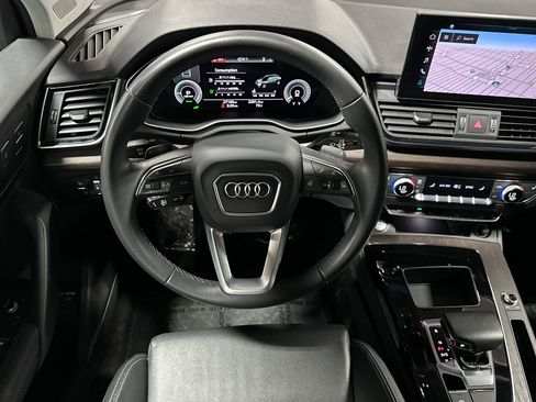 Used 2023 Audi Q5 e Premium Plus w/ Premium Plus Package image 13