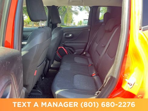 Used 2017 Jeep Renegade Trailhawk w/ Popular Equipment Group AWD/4WD image 12