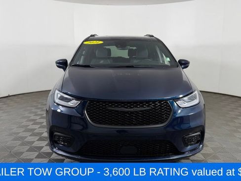 Used 2021 Chrysler Pacifica Touring-L w/ S Appearance Package FWD image 2