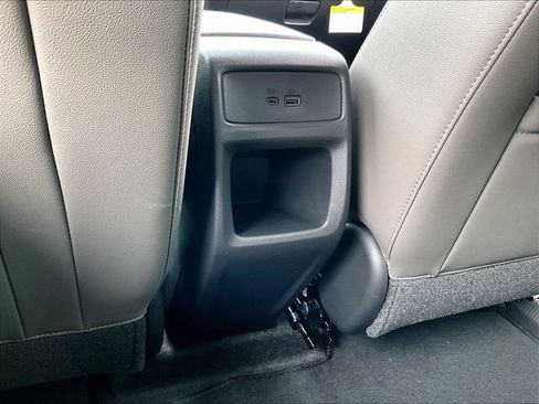 New 2026 Chevrolet Trax ACTIV w/ Sunroof Package FWD image 18