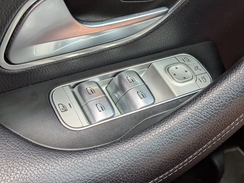 Used 2022 Mercedes-Benz GLS 450 4MATIC image 22