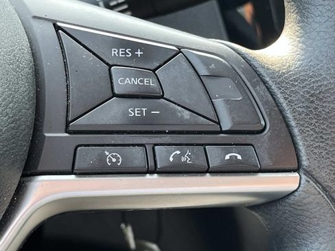 Used 2017 Nissan Rogue S FWD image 31
