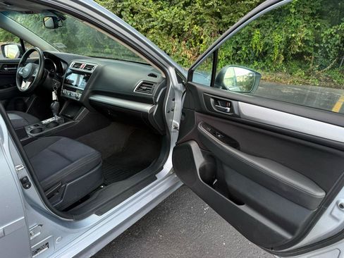 Used 2015 Subaru Legacy 2.5i Premium w/ Moonroof Package AWD/4WD image 16