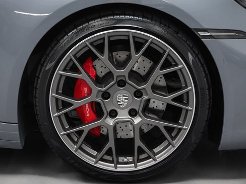 Certified 2024 Porsche 911 Carrera 4S AWD/4WD image 18
