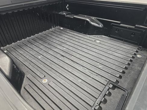 Used 2021 Toyota Tacoma SR5 RWD image 6