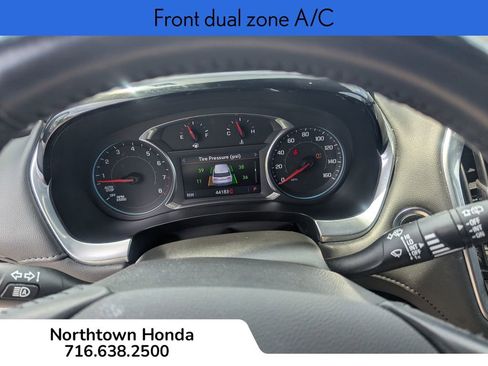 Used 2022 Chevrolet Traverse LT image 6