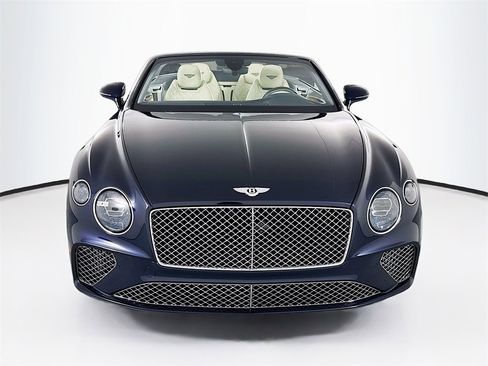 Used 2022 Bentley Continental GT image 2
