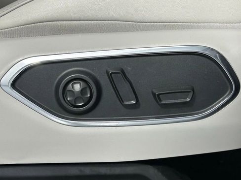 Used 2022 Jeep Wagoneer Series I w/ Convenience Group I AWD/4WD image 11