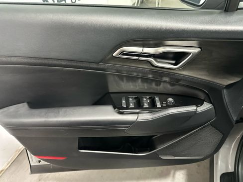 Used 2025 Kia Sportage X-Line w/ Premium Package image 8