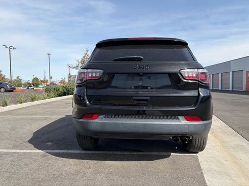 Used 2020 Jeep Compass Latitude image 5