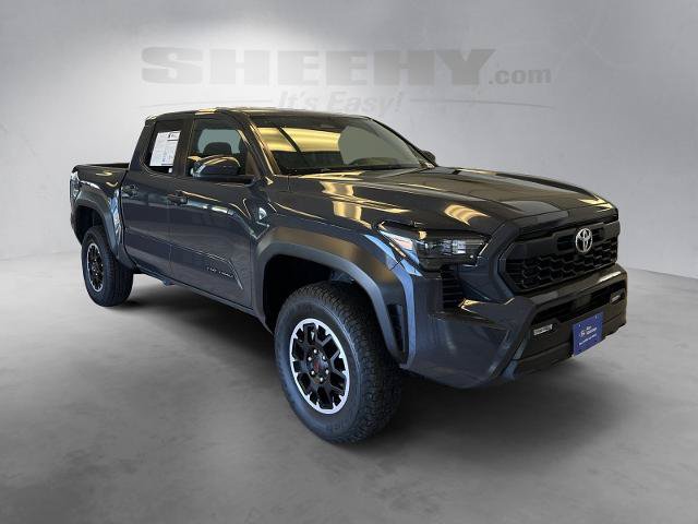 Used 2025 Toyota Tacoma TRD Off-Road AWD/4WD image 2