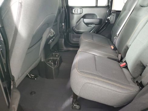 Used 2025 Jeep Wrangler Sport S image 13