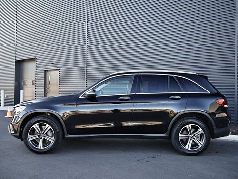 Used 2022 Mercedes-Benz GLC 300 4MATIC image 4