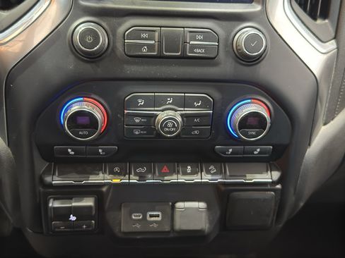 Used 2022 Chevrolet Silverado 1500 RST AWD/4WD image 30