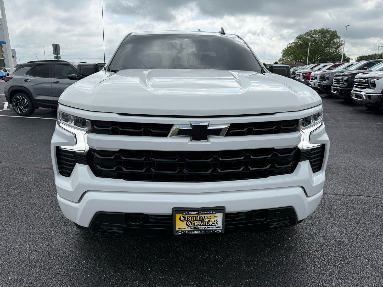Used 2023 Chevrolet Silverado 1500 RST w/ LPO, Dark Essentials Package AWD/4WD image 8