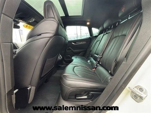 Used 2024 Maserati Levante GT Ultima AWD/4WD image 15