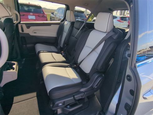 New 2026 Honda Odyssey Elite image 13