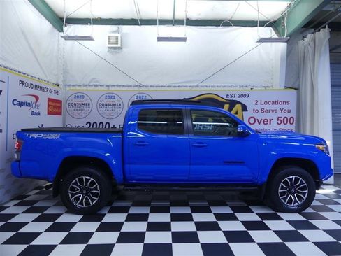 Used 2021 Toyota Tacoma TRD Sport AWD/4WD image 27