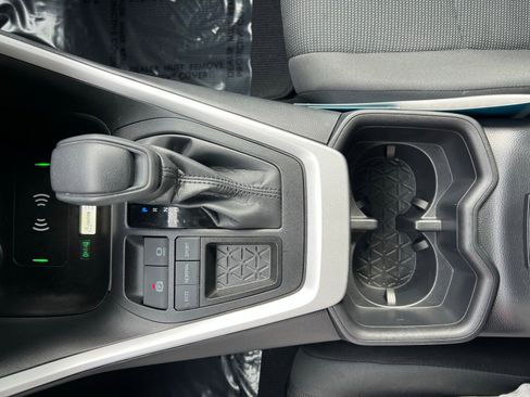 Used 2024 Toyota RAV4 LE image 37