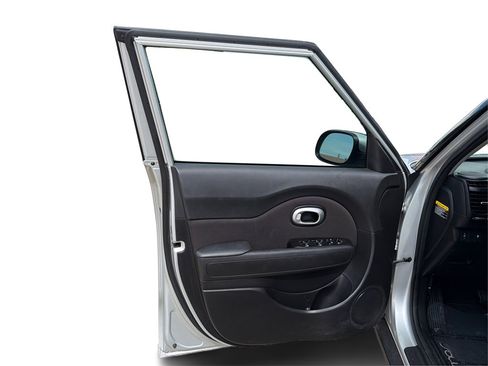 Used 2019 Kia Soul image 20