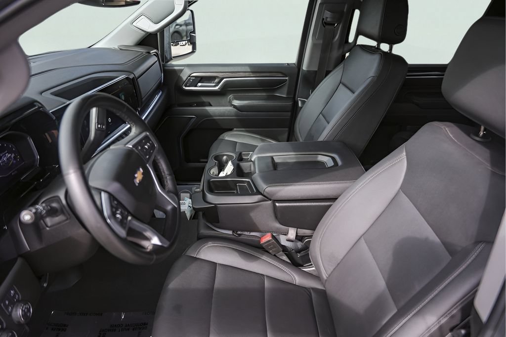 Used 2025 Chevrolet Silverado 2500 LTZ AWD/4WD image 12