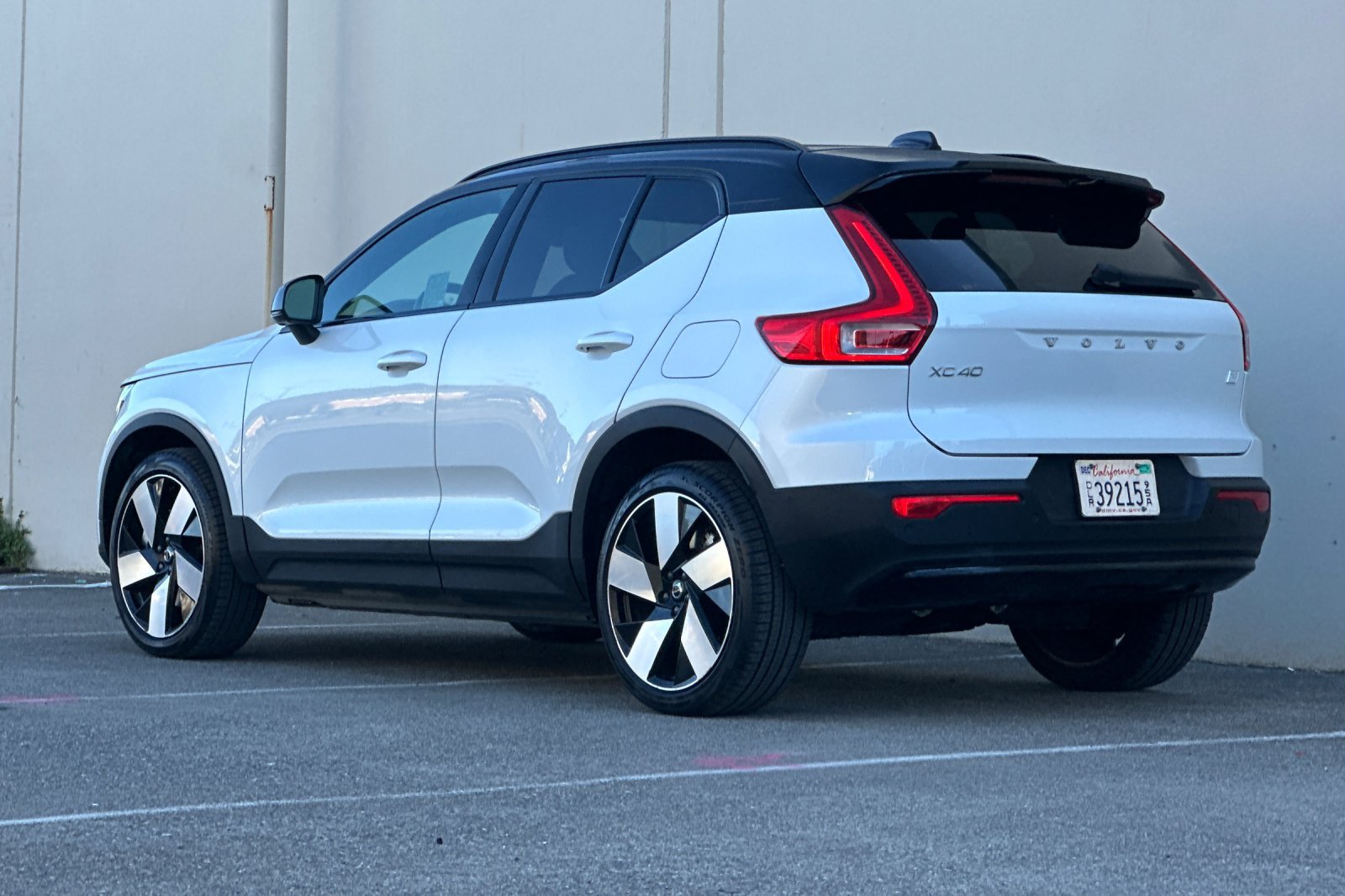 Certified 2023 Volvo XC40 Recharge Ultimate w/ Protection Package Premier AWD/4WD image 7