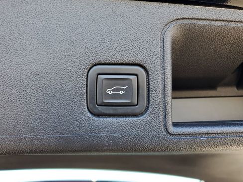 Used 2023 GMC Terrain Denali w/ Black Diamond Edition image 35