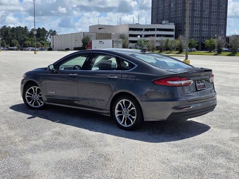 Used 2019 Ford Fusion Titanium FWD image 4