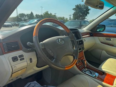 Used 2004 Lexus LS 430 RWD image 9