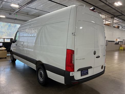 New 2025 Mercedes-Benz Sprinter 2500 image 4