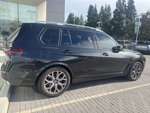 Used 2024 BMW X7 xDrive40i w/ Parking Assistance Package image 4