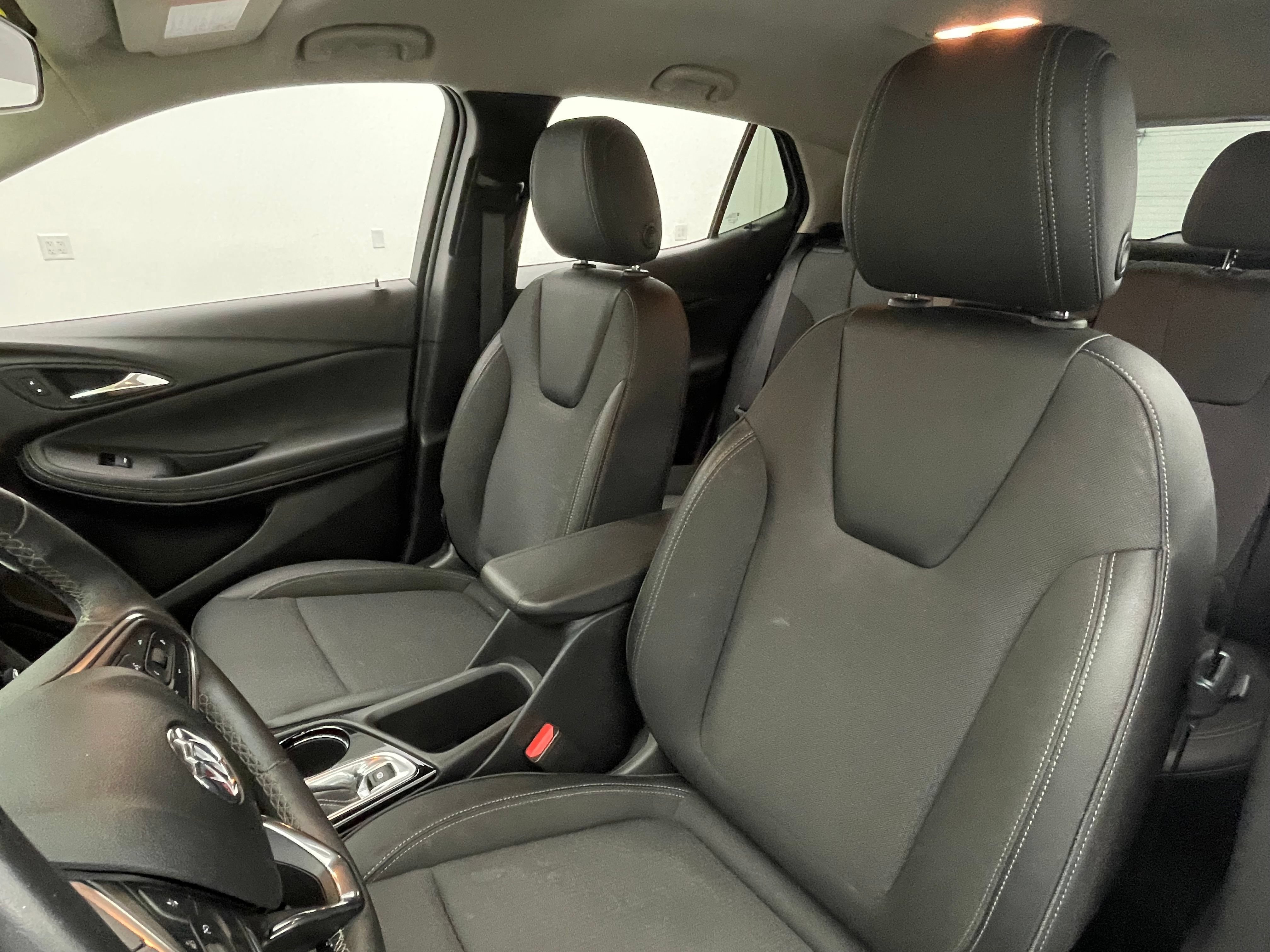 Used 2023 Buick Encore GX Select FWD image 17