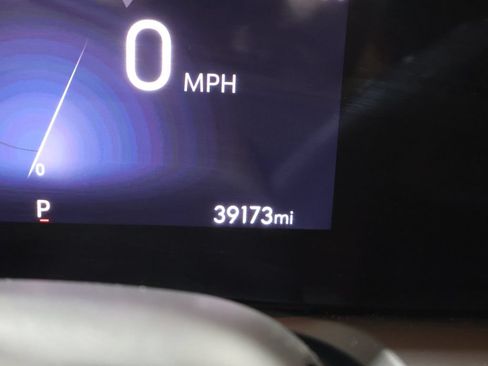 Used 2024 Buick Encore GX Preferred AWD/4WD image 37