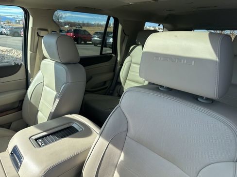 Used 2019 GMC Yukon Denali image 16