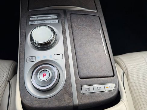 Used 2023 Genesis G80 image 37